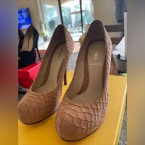 Fendi Women’s Shoes Snake Skin Leather.